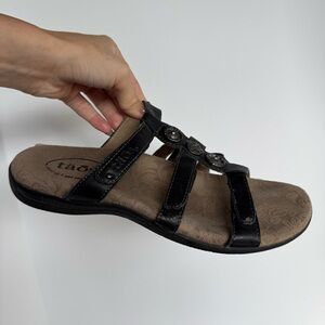Taos Leather Prize 4 Black Sandals Slides 9